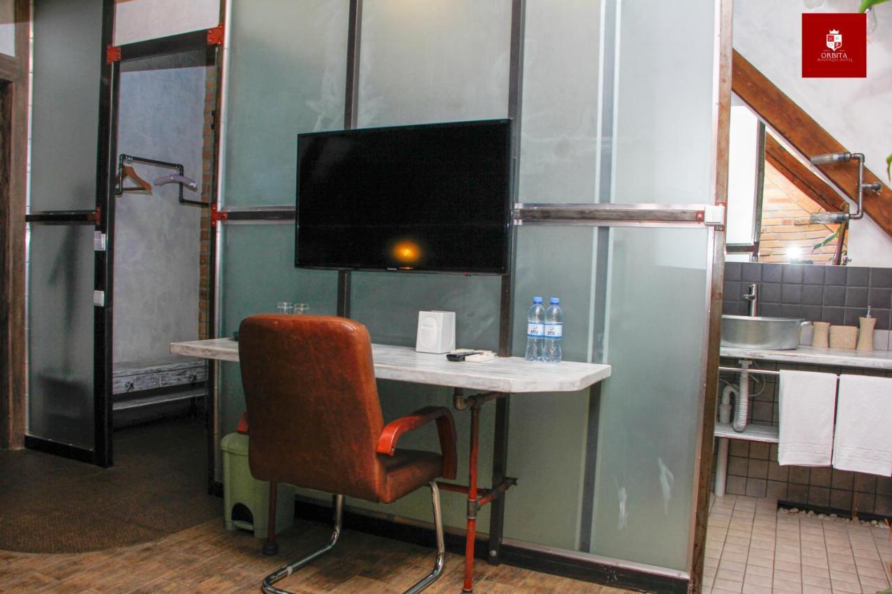 Orbita Hotel Chimkent Extérieur photo