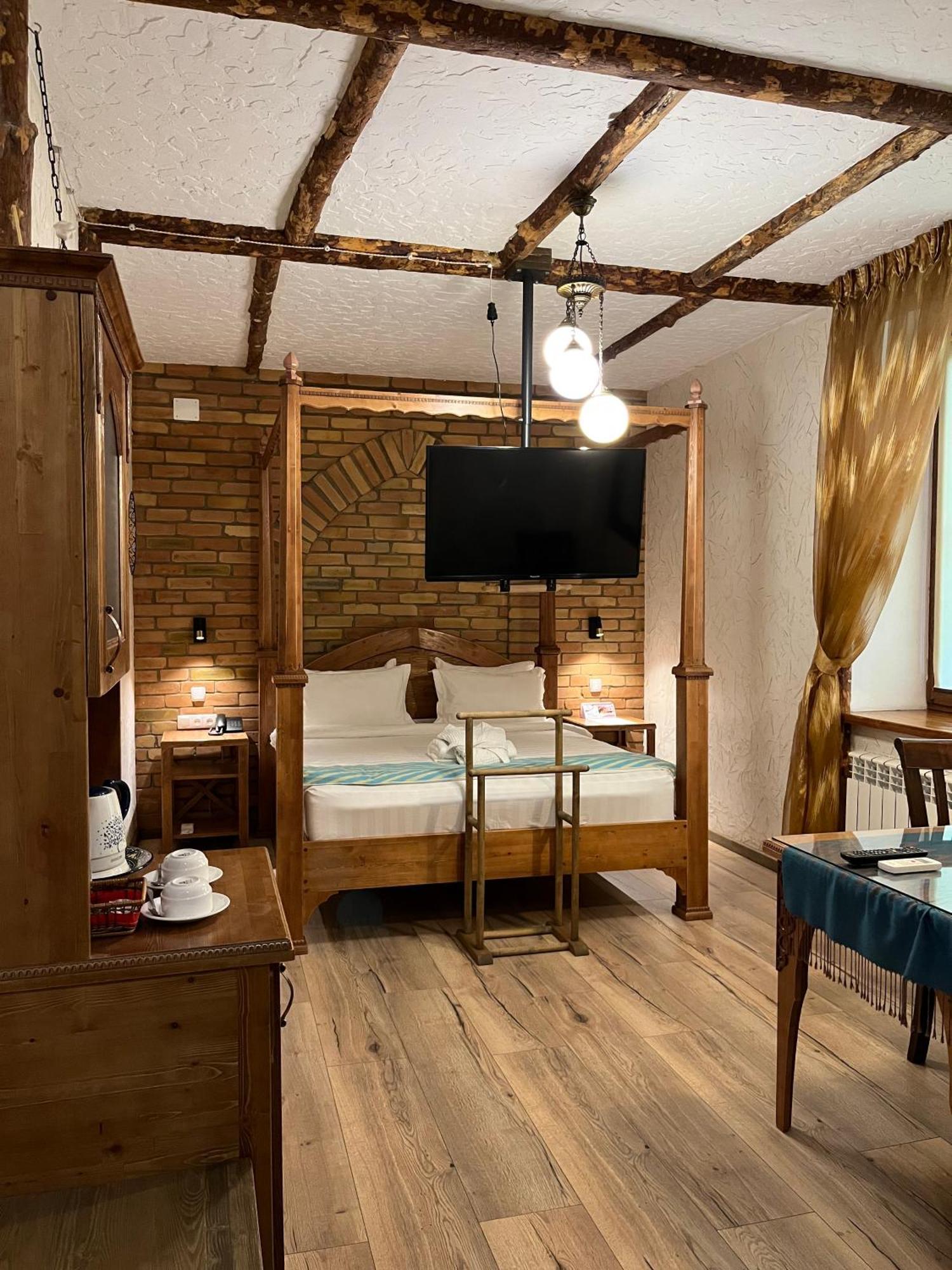 Orbita Hotel Chimkent Extérieur photo
